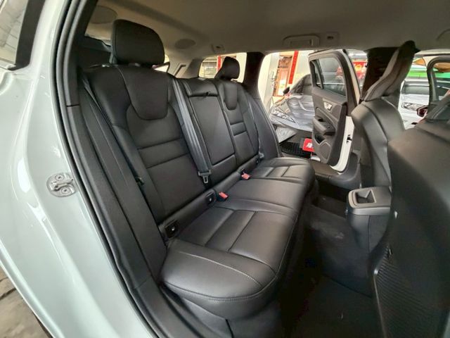 原廠保固 原版件 雙記憶椅/ACC/HUD/盲點/環景/HK音響/無線充電座/電尾門 (北安店)  第6張相片