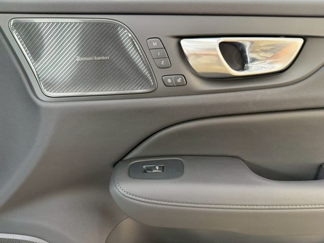 原廠保固 原版件 雙記憶椅/ACC/HUD/盲點/環景/HK音響/無線充電座/電尾門 (北安店)  第15張相片