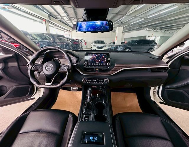 卓越旗艦版 配備~天窗/ACC/環景/盲點/換檔撥片/空氣淨化器/CarPlay/Brembo卡鉗 (海佃店)  第7張相片