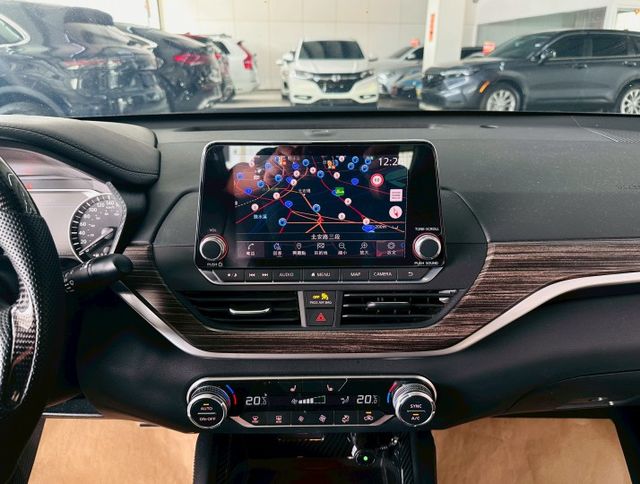 卓越旗艦版 配備~天窗/ACC/環景/盲點/換檔撥片/空氣淨化器/CarPlay/Brembo卡鉗 (海佃店)  第9張相片