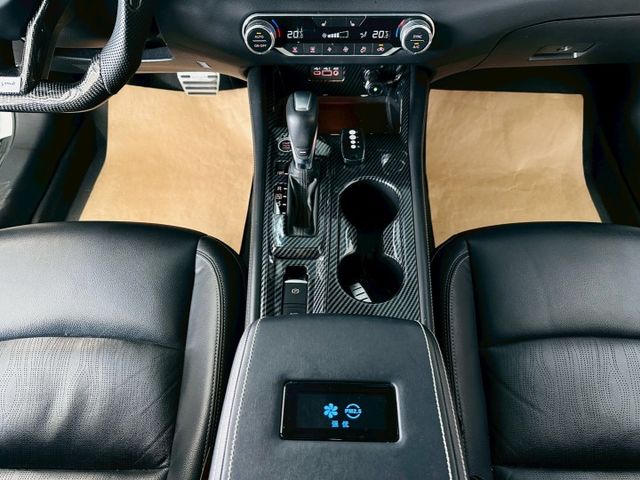 卓越旗艦版 配備~天窗/ACC/環景/盲點/換檔撥片/空氣淨化器/CarPlay/Brembo卡鉗 (海佃店)  第12張相片
