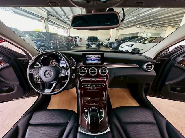 4MATIC 原版件 I-KEY/雙電動椅/單記憶椅/定速/換檔撥片/柏林之音/盲點/倒車顯影/LED頭燈 (北安店)  第7張相片