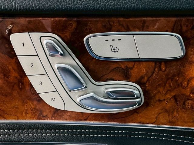 4MATIC 原版件 I-KEY/雙電動椅/單記憶椅/定速/換檔撥片/柏林之音/盲點/倒車顯影/LED頭燈 (北安店)  第12張相片