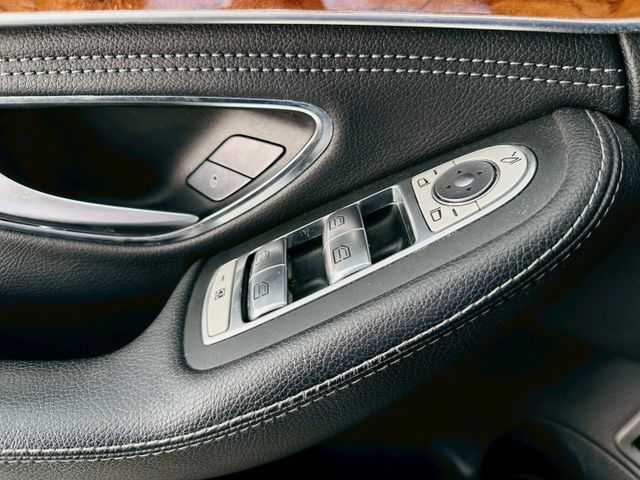 4MATIC 原版件 I-KEY/雙電動椅/單記憶椅/定速/換檔撥片/柏林之音/盲點/倒車顯影/LED頭燈 (北安店)  第15張相片