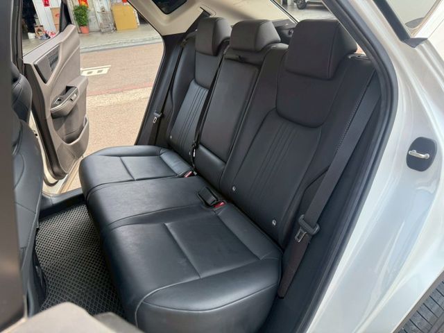 豪華版 全車原鈑件 雙熱電椅/ACC/車道置中/CARPLAY/電尾門/盲點/I-KEY/倒車顯影 (海佃店)  第5張相片
