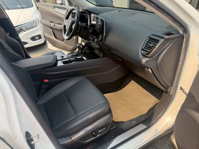 豪華版 全車原鈑件 雙熱電椅/ACC/車道置中/CARPLAY/電尾門/盲點/I-KEY/倒車顯影 (海佃店)  第6張相片