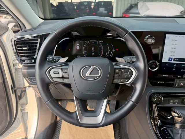 豪華版 全車原鈑件 雙熱電椅/ACC/車道置中/CARPLAY/電尾門/盲點/I-KEY/倒車顯影 (海佃店)  第9張相片