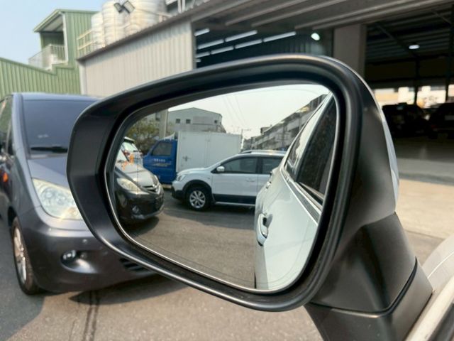 豪華版 全車原鈑件 雙熱電椅/ACC/車道置中/CARPLAY/電尾門/盲點/I-KEY/倒車顯影 (海佃店)  第14張相片