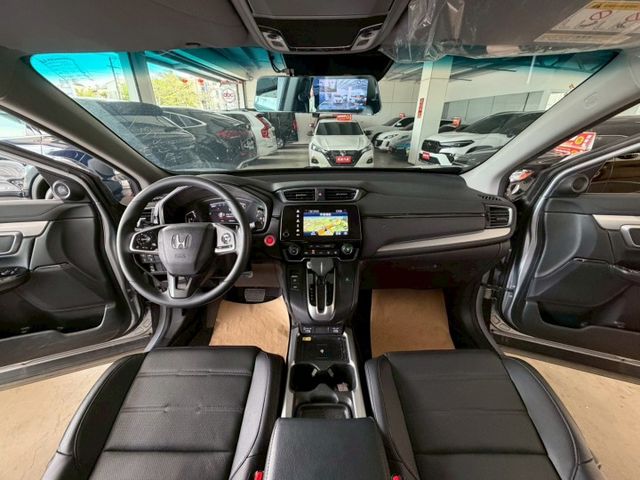 VTI-S 原廠保養 原版件 環景/車道偏移/無線充電座/盲點/換檔撥片/Apple CarPlay/電尾門 (北安店)  第7張相片