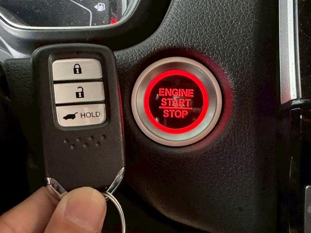 VTI-S 原廠保養 原版件 環景/車道偏移/無線充電座/盲點/換檔撥片/Apple CarPlay/電尾門 (北安店)  第13張相片