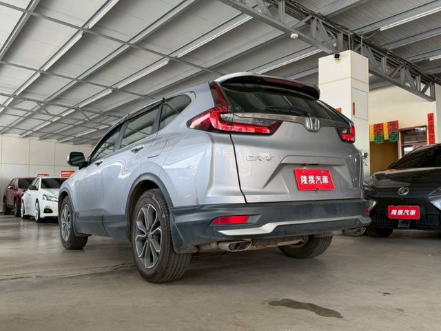 VTI-S 原廠保養 原版件 環景/車道偏移/無線充電座/盲點/換檔撥片/Apple CarPlay/電尾門 (北安店)  第20張相片