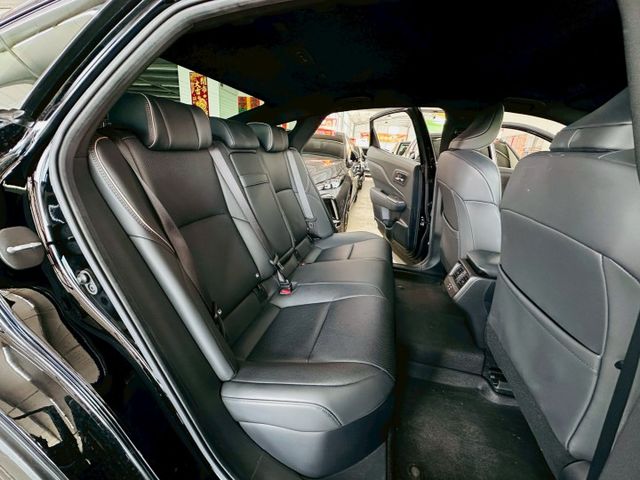 原版件 原廠保固 配備~雙電動椅/HUD/無線Apple CarPlay/環景/盲點/車道偏移 (北安店)  第6張相片