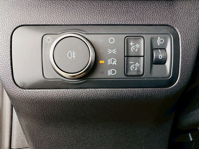 原版件 原廠保養 配備~單電動椅/ACC/Apple CarPlay/盲點/車道偏移/倒車顯影 (北安店)  第14張相片