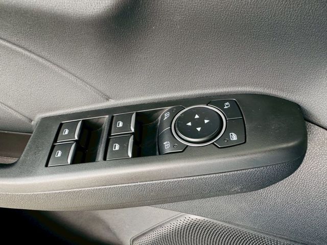 原版件 原廠保養 配備~單電動椅/ACC/Apple CarPlay/盲點/車道偏移/倒車顯影 (北安店)  第17張相片