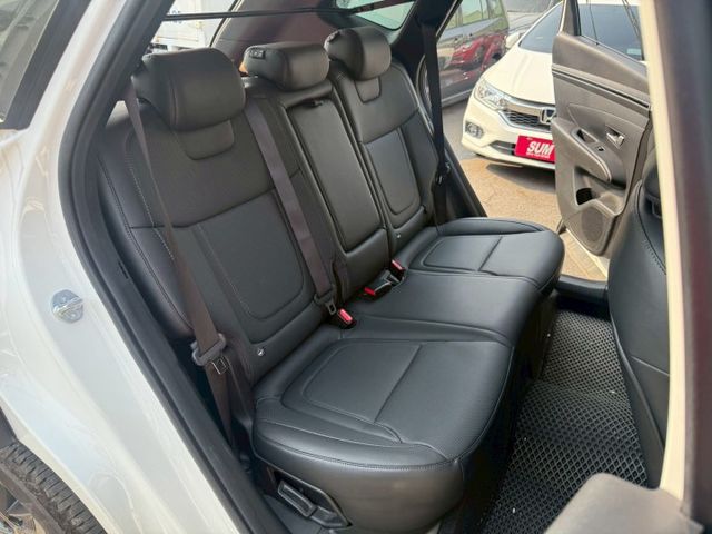 原版件 原廠保固 配備~全景天窗/ACC/單電動椅/無線充電座/環景/車道維持/換檔撥片/HUD/電尾門 (海佃店)  第6張相片