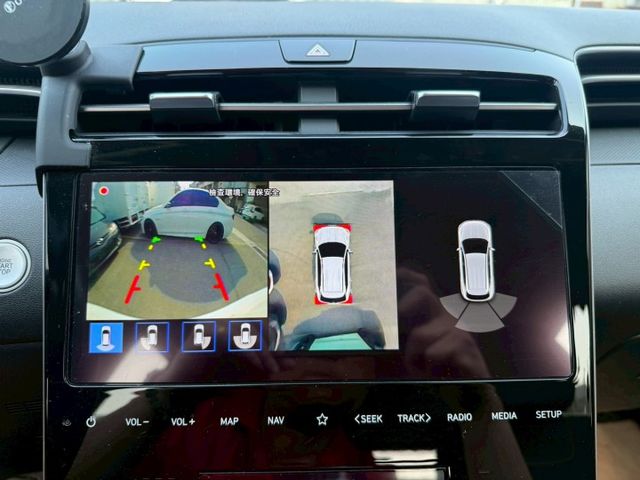 原版件 原廠保固 配備~全景天窗/ACC/單電動椅/無線充電座/環景/車道維持/換檔撥片/HUD/電尾門 (海佃店)  第10張相片