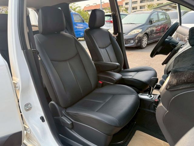 豪華版 原版件 配備~定速/倒車顯影/導航/恆溫空調/2安全氣囊 (海佃店)  第5張相片