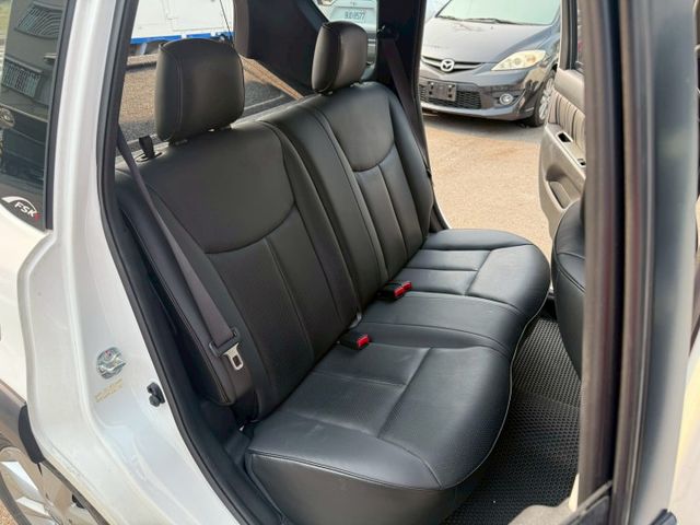 豪華版 原版件 配備~定速/倒車顯影/導航/恆溫空調/2安全氣囊 (海佃店)  第6張相片