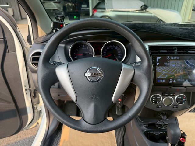 豪華版 原版件 配備~定速/倒車顯影/導航/恆溫空調/2安全氣囊 (海佃店)  第8張相片