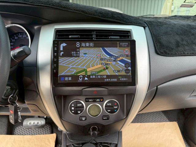 豪華版 原版件 配備~定速/倒車顯影/導航/恆溫空調/2安全氣囊 (海佃店)  第9張相片