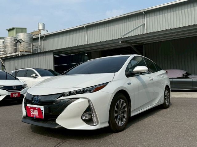 22年式~PHV旗艦版 原廠保養 配備~ACC/環景/無線充電座/盲點/車道偏移/自動停車 (海佃店)  第1張相片