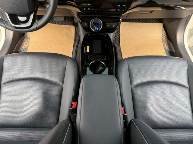 22年式~PHV旗艦版 原廠保養 配備~ACC/環景/無線充電座/盲點/車道偏移/自動停車 (海佃店)  第12張相片