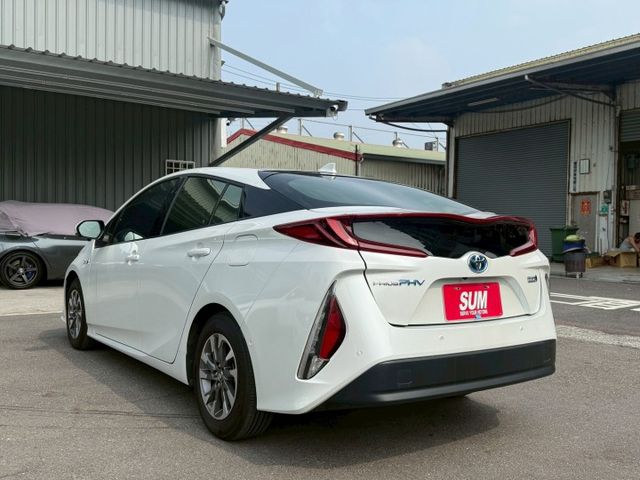 22年式~PHV旗艦版 原廠保養 配備~ACC/環景/無線充電座/盲點/車道偏移/自動停車 (海佃店)  第20張相片