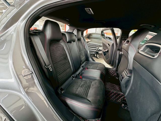 19年式~AMG 原廠保養 配備~I-KEY/雙記憶椅/定速/換檔撥片/倒車顯影/電尾門 (北安店)  第6張相片