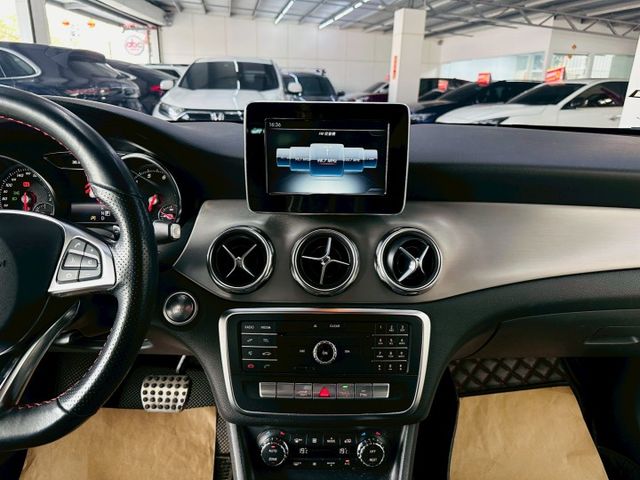 19年式~AMG 原廠保養 配備~I-KEY/雙記憶椅/定速/換檔撥片/倒車顯影/電尾門 (北安店)  第9張相片