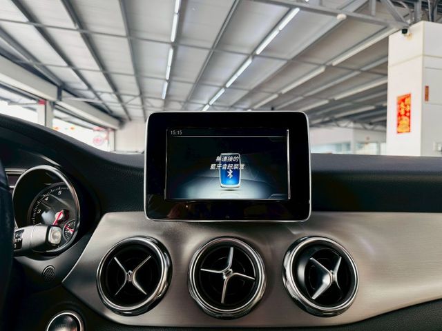 19年式~AMG 原廠保養 配備~I-KEY/雙記憶椅/定速/換檔撥片/倒車顯影/電尾門 (北安店)  第11張相片