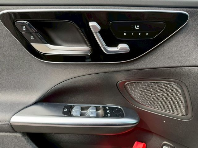 原版件 配備~雙記憶椅/ACC/換檔撥片/無線充電座/環景/盲點/Apple CarPlay/電尾門 (北安店)  第14張相片