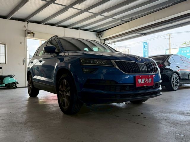 原版件 原廠保養 I-KEY/ACC/環景/Apple CarPlay/車道偏移/盲點/導航/電尾門 (北安店)  第3張相片