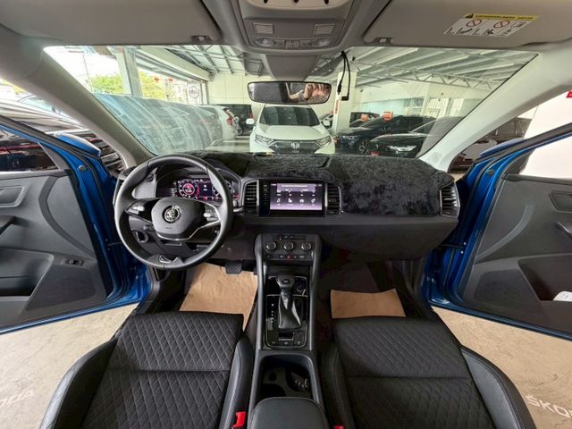 原版件 原廠保養 I-KEY/ACC/環景/Apple CarPlay/車道偏移/盲點/導航/電尾門 (北安店)  第8張相片