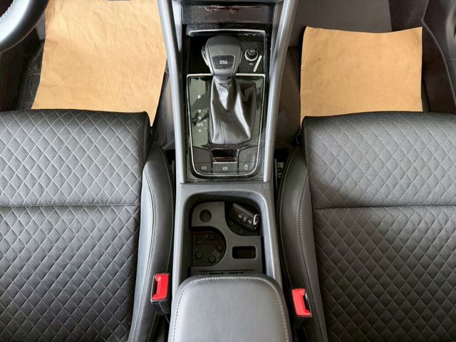 原版件 原廠保養 I-KEY/ACC/環景/Apple CarPlay/車道偏移/盲點/導航/電尾門 (北安店)  第14張相片