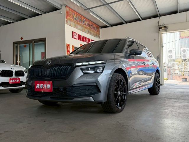 豪華動能版 原版件 雙電熱椅/ACC/盲點/環景/Apple CarPlay/車道偏移/盲點/電尾門 (北安店)  第1張相片