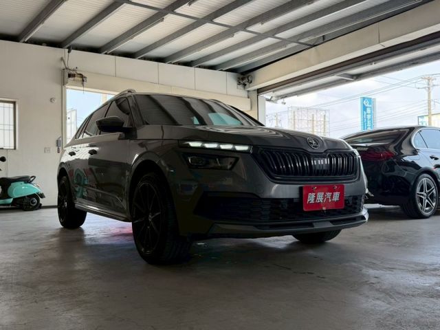 豪華動能版 原版件 雙電熱椅/ACC/盲點/環景/Apple CarPlay/車道偏移/盲點/電尾門 (北安店)  第2張相片