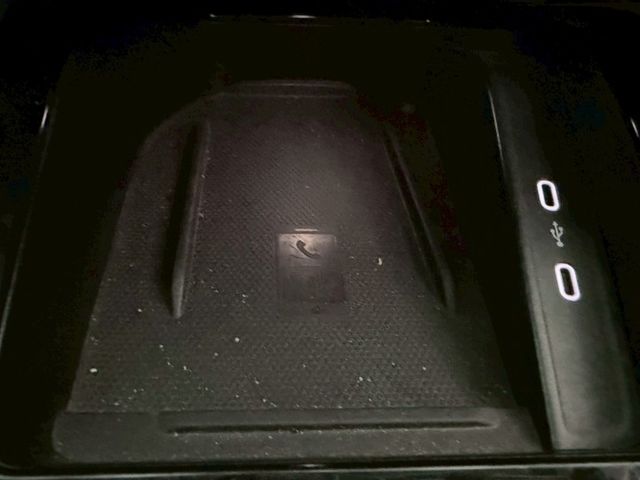 豪華動能版 原版件 雙電熱椅/ACC/盲點/環景/Apple CarPlay/車道偏移/盲點/電尾門 (北安店)  第14張相片