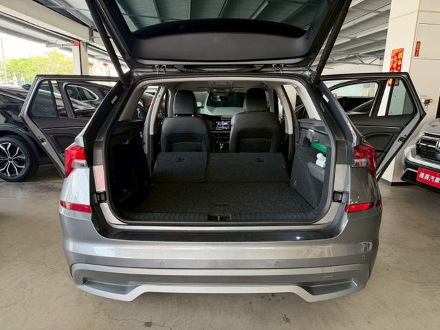 豪華動能版 原版件 雙電熱椅/ACC/盲點/環景/Apple CarPlay/車道偏移/盲點/電尾門 (北安店)  第18張相片