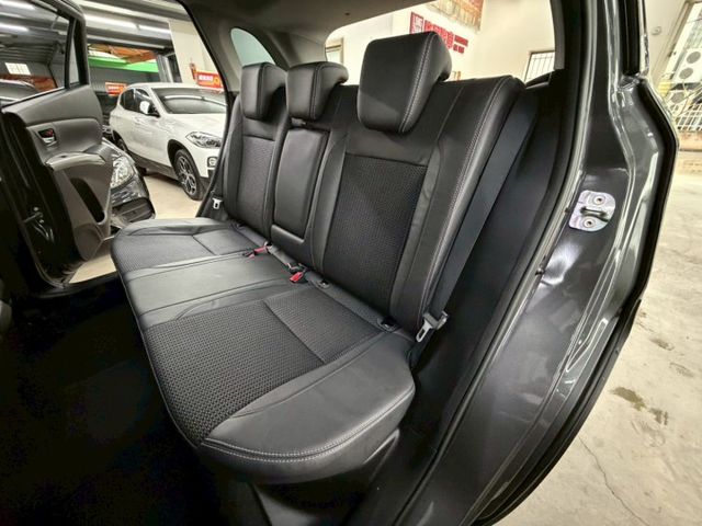 原版件 原廠保養 天窗/ACC/環景/換檔撥片/Apple CarPlay/盲點/車道偏移 (北安店)  第4張相片