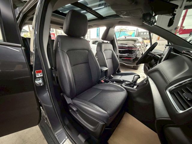 原版件 原廠保養 天窗/ACC/環景/換檔撥片/Apple CarPlay/盲點/車道偏移 (北安店)  第5張相片