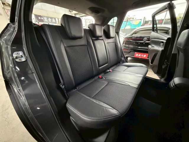 原版件 原廠保養 天窗/ACC/環景/換檔撥片/Apple CarPlay/盲點/車道偏移 (北安店)  第6張相片