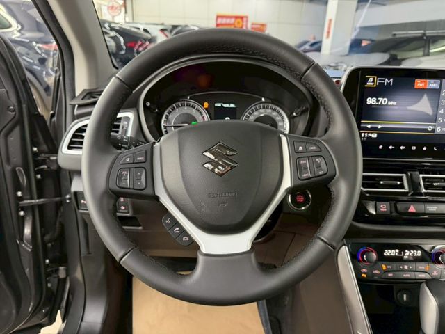 原版件 原廠保養 天窗/ACC/環景/換檔撥片/Apple CarPlay/盲點/車道偏移 (北安店)  第8張相片