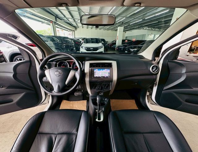 原版件 原廠保養 配備~倒車顯影/導航/HUD/胎壓偵測/數位電視/高低可調大燈 (北安店)  第8張相片