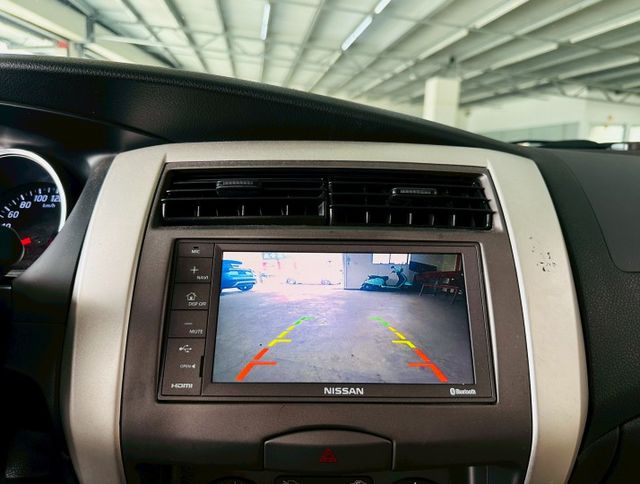 原版件 原廠保養 配備~倒車顯影/導航/HUD/胎壓偵測/數位電視/高低可調大燈 (北安店)  第10張相片