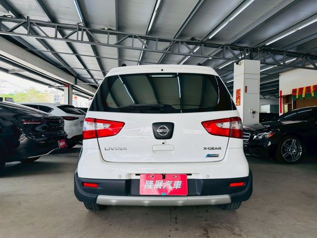 原版件 原廠保養 配備~倒車顯影/導航/HUD/胎壓偵測/數位電視/高低可調大燈 (北安店)  第18張相片