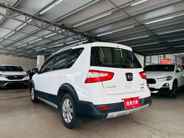 原版件 原廠保養 配備~倒車顯影/導航/HUD/胎壓偵測/數位電視/高低可調大燈 (北安店)  第19張相片