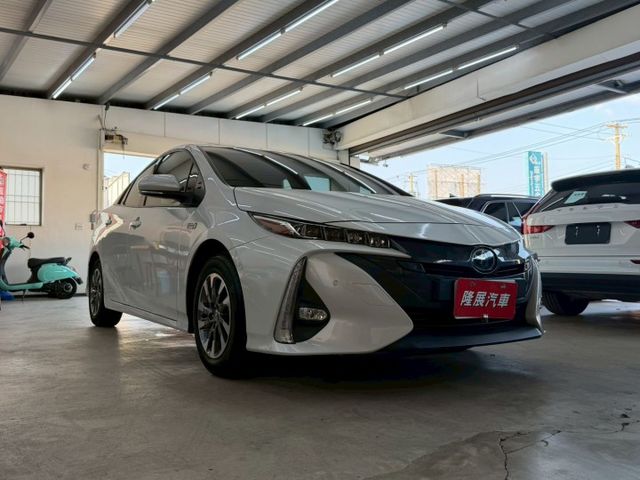 PHV旗艦版 原版件 原廠保養 ACC/無線充電座/CarPlay/自動停車輔助/盲點/車道偏移 (北安店)  第2張相片