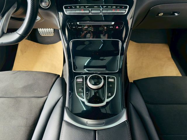 4MATIC 原廠保養 配備~天窗/I-KEY/定速/雙電動椅/換檔撥片/環景/導航/電尾門  (北安店)  第12張相片