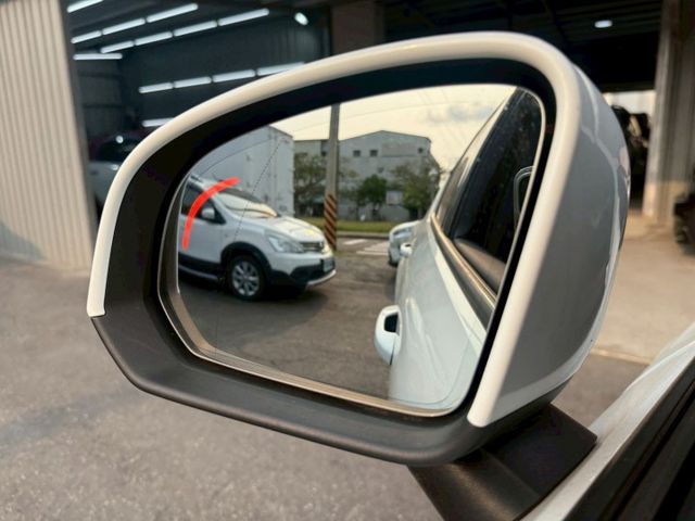 PLUS T2 原版件 原廠保養 雙電動椅/ACC/環景/盲點/無線充電座/車道維持/電尾門 (海佃店)  第17張相片