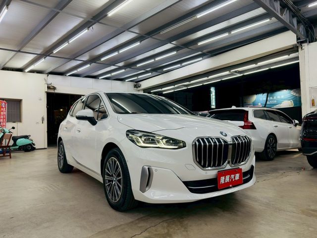 原版件 原廠保養 雙電動椅/ACC/盲點/HUD/Apple CarPlay/環景/AR擴增實境/電尾門 (北安店)  第2張相片